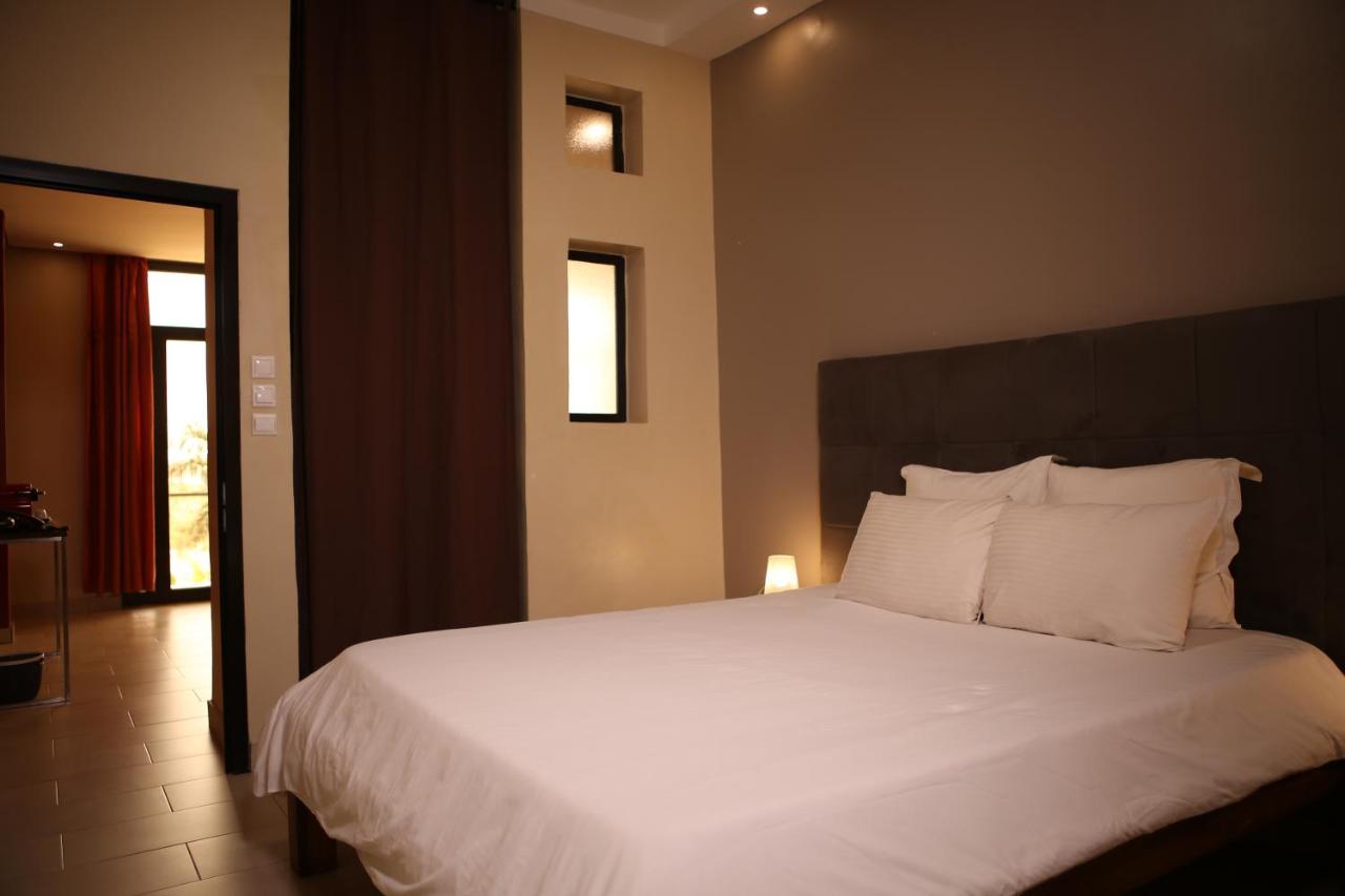 Hotel Au Bord De L'Eau Bamako Esterno foto