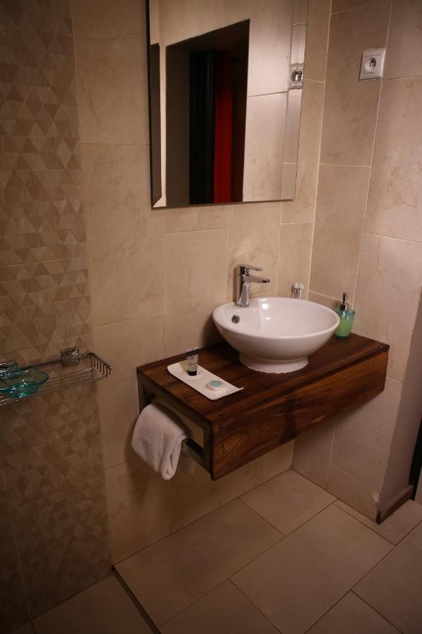 Hotel Au Bord De L'Eau Bamako Esterno foto