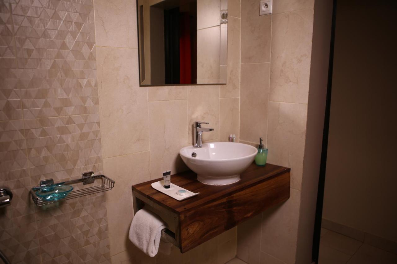 Hotel Au Bord De L'Eau Bamako Esterno foto