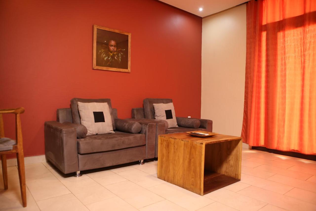 Hotel Au Bord De L'Eau Bamako Esterno foto