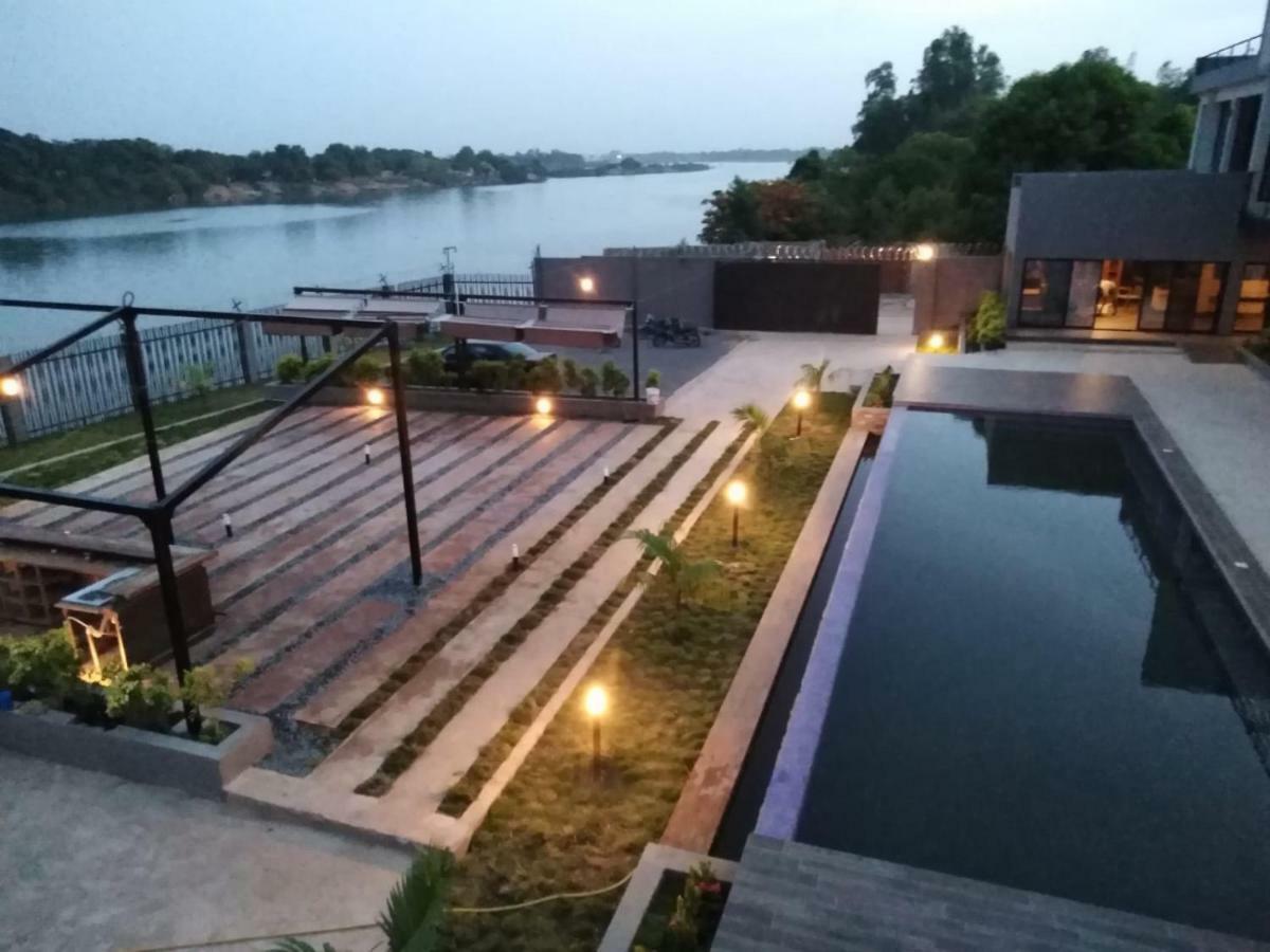 Hotel Au Bord De L'Eau Bamako Esterno foto