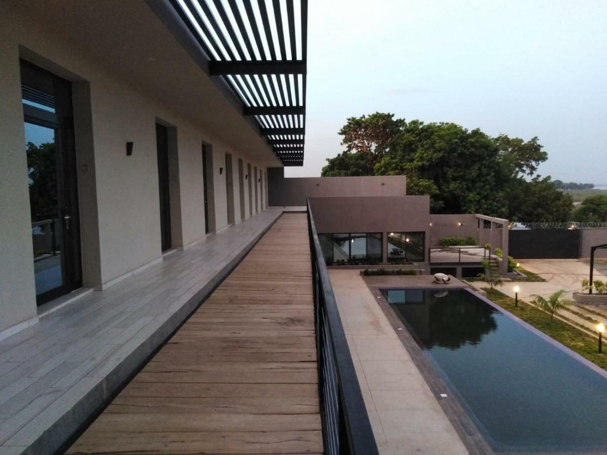 Hotel Au Bord De L'Eau Bamako Esterno foto