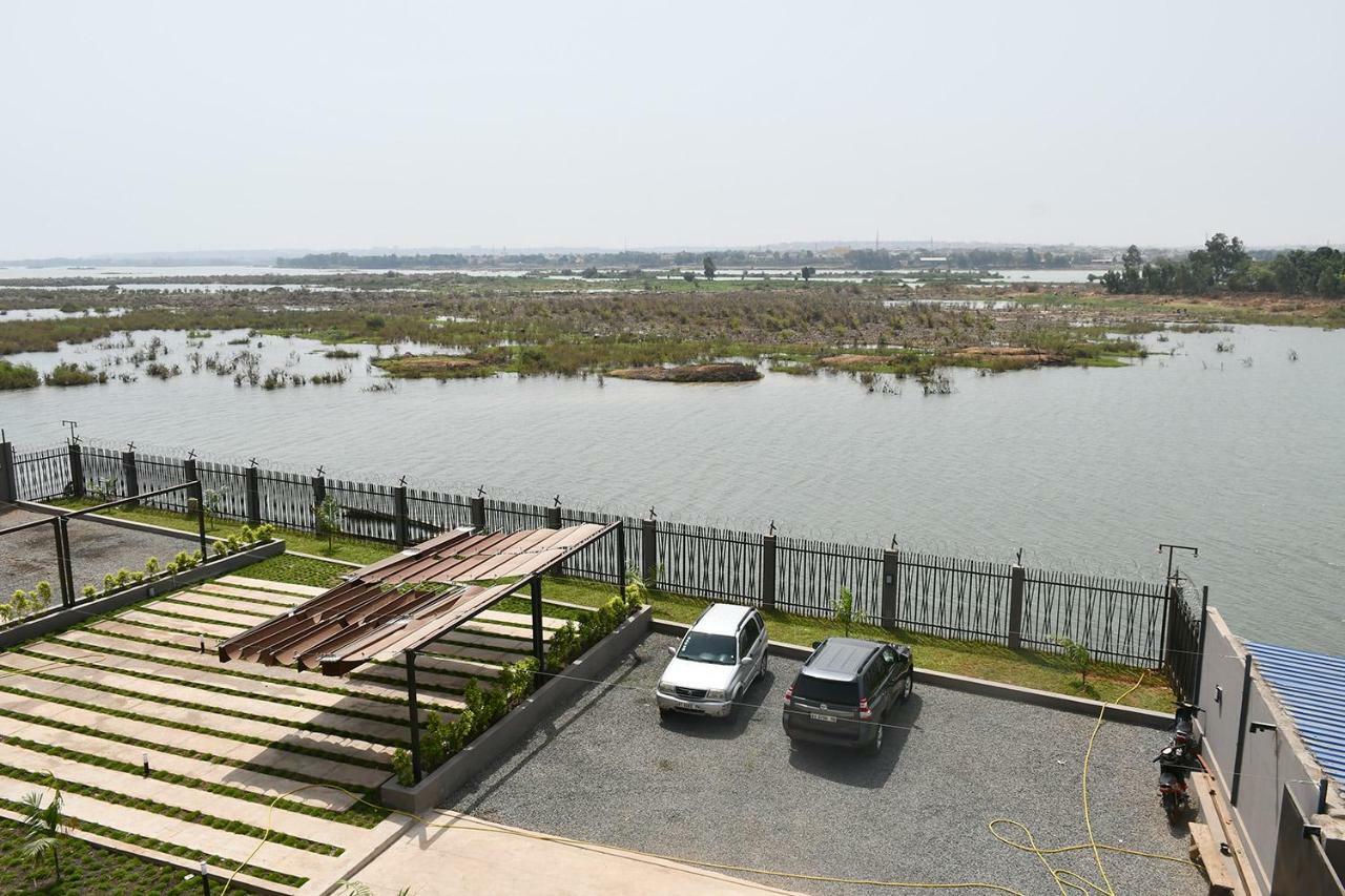 Hotel Au Bord De L'Eau Bamako Esterno foto
