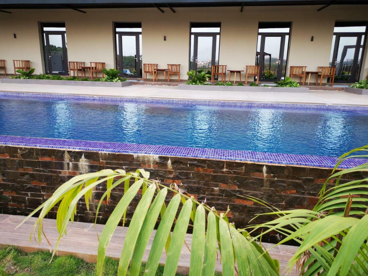 Hotel Au Bord De L'Eau Bamako Esterno foto