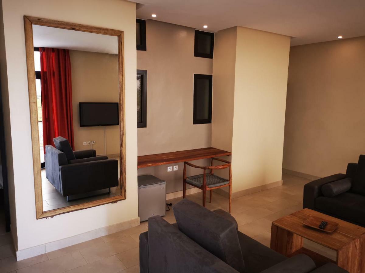 Hotel Au Bord De L'Eau Bamako Esterno foto